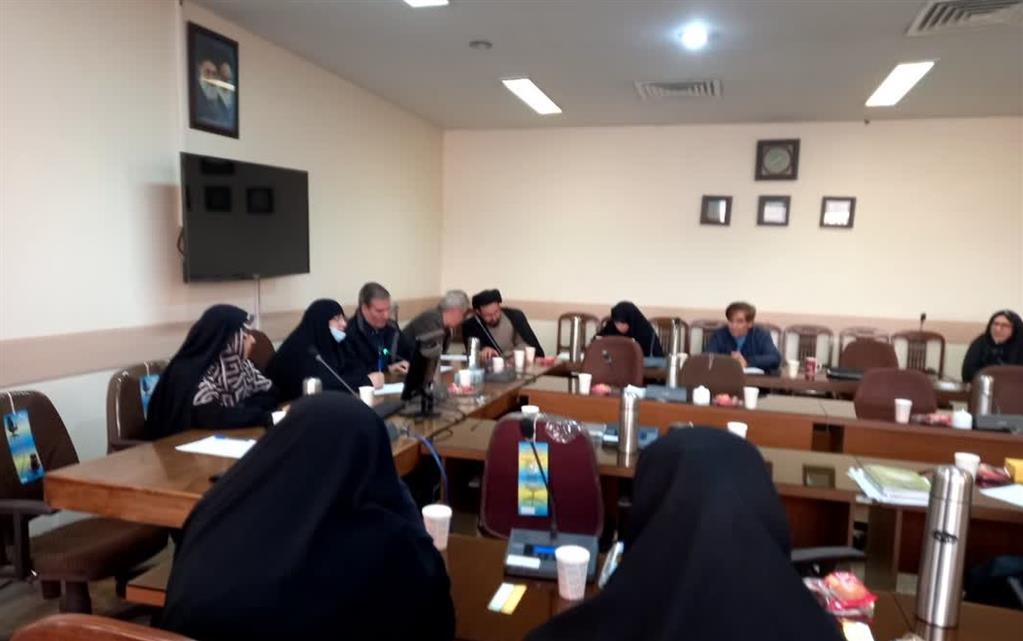 جلسه حضوری اعضای پژوهشکده زنان با خانم دکتر حق بین، سرپرست  و هیات رئیسه دانشگاه الزهرا(س)