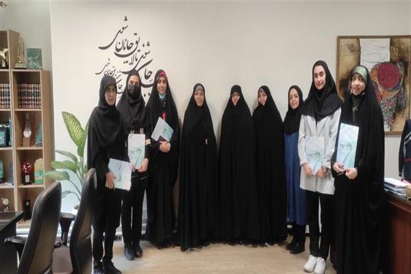 تقدیر از تیم نماینده دانشگاه الزهرا (س) برای صعود به مرحله انتخابی منطقه‌ای یازدهمین دوره از مسابقات ملی مناظره دانشجویان ایران